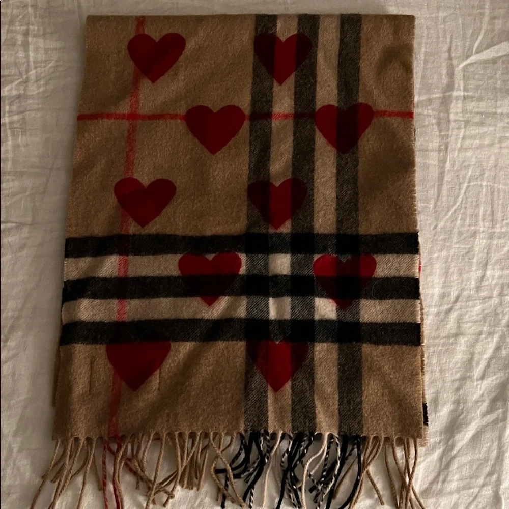 Burberry Tan and Red Heart Pattern Scarf - Picture 4 of 6